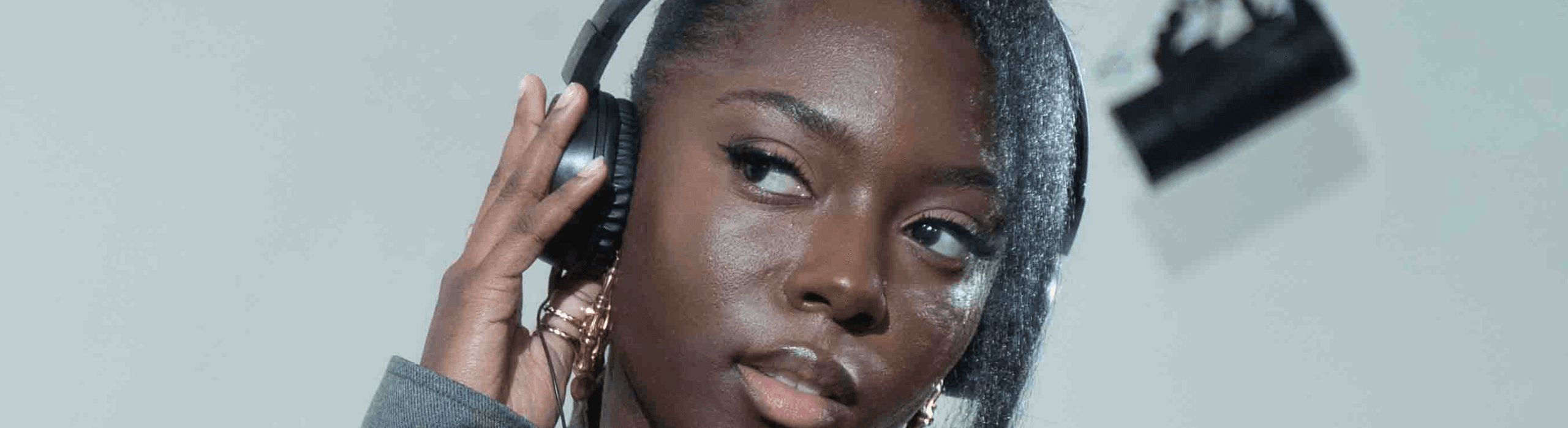 Cover image for 90sBella w/ Helen From Bromley | 9th December 2025