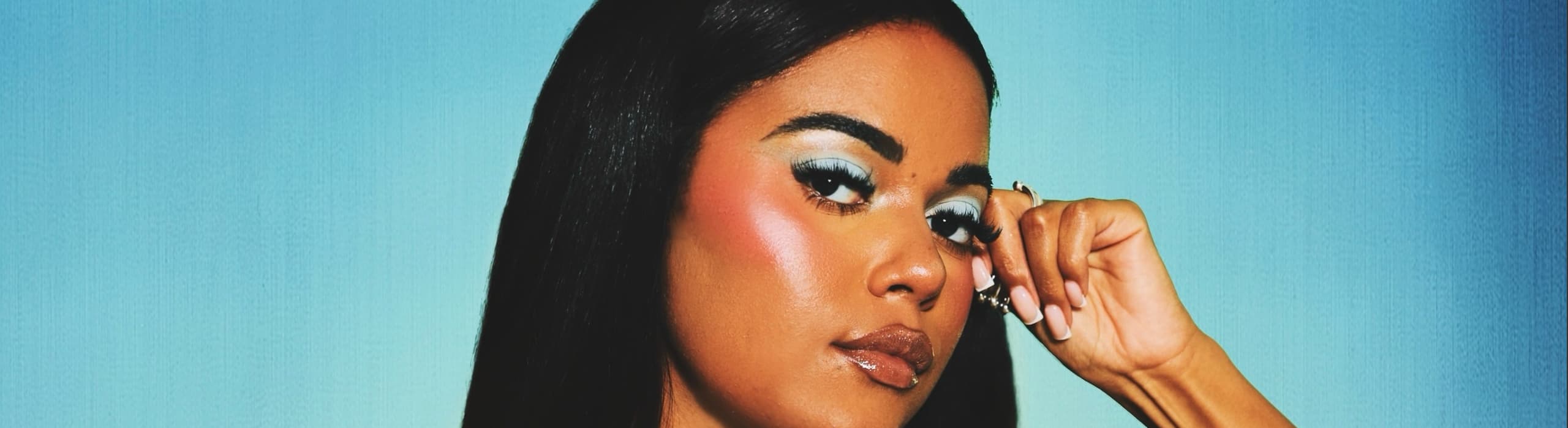 Cover image for 90s Bella w/ Miamor & Ama Louise | 17th February 2026