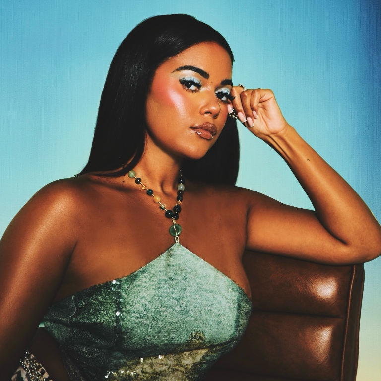 Cover image for 90s Bella w/ Miamor & Ama Louise | 17th February 2026